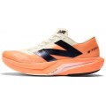 CHAUSSURES NEW BALANCE FUELCELL REBEL V4 HOT MANGO POUR HOMMES